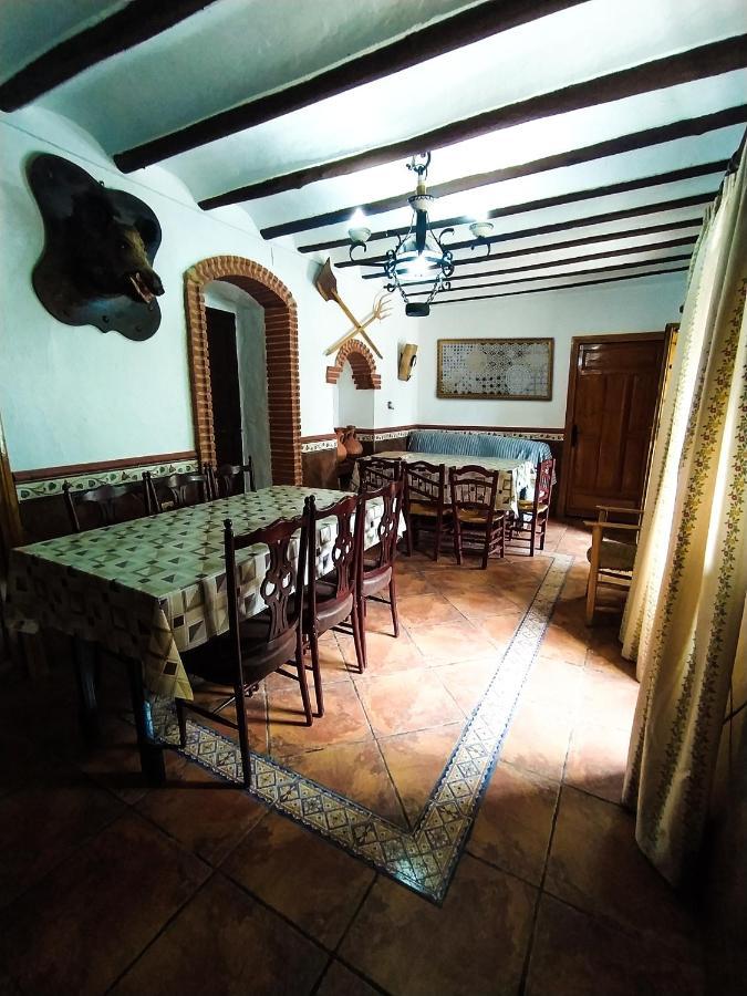 Alojamiento Rural Mendoza Martos Eksteriør bilde